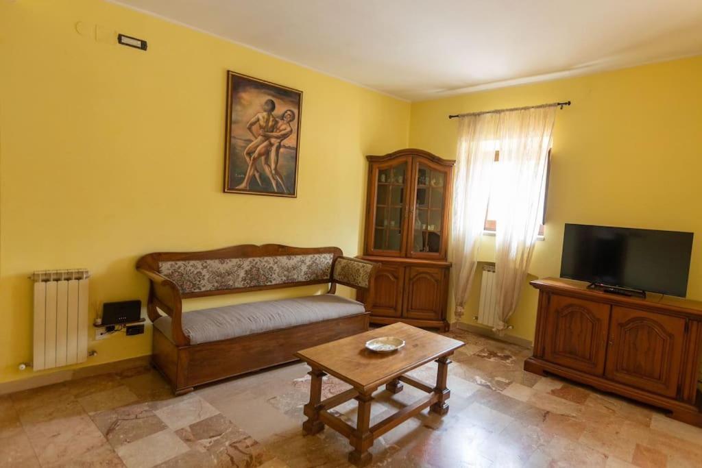 Caldora Apartment LʼAquila Exteriör bild